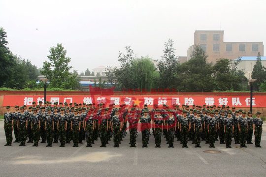 北京军训：让绝对的服从成为一种习惯