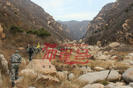 北京军训：敢于冒险，“走在最前面”