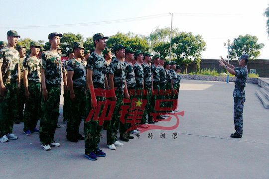 北京军训:任何阻碍你实现目标的障碍都只是一个借口