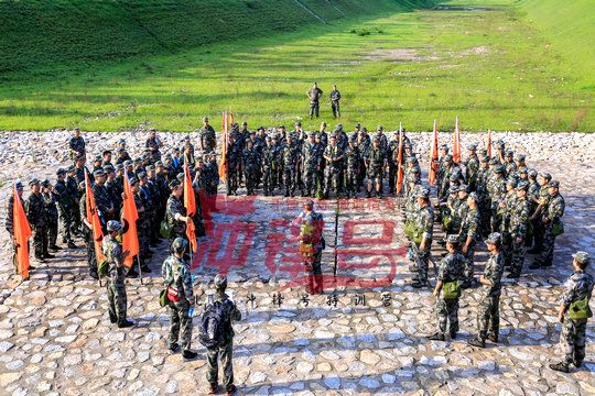 北京军训:无论从事什么样的工作,要时时充满热枕