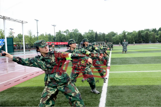 北京军训：意志刚韧，顽强有力，是一个优秀者意志良好的表现