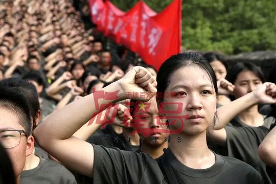 北京军训:斗志精神是一种赢的心态,一种永不放弃的战斗精神