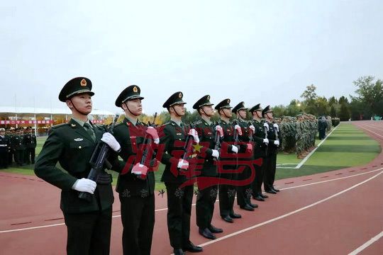 北京军训：铁的纪律是军队的灵魂