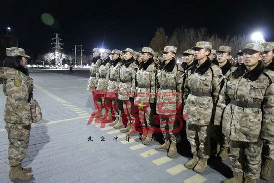 北京军训：成功很少强加在一个人的身上，也不会意外地降临在抱怨者的头上